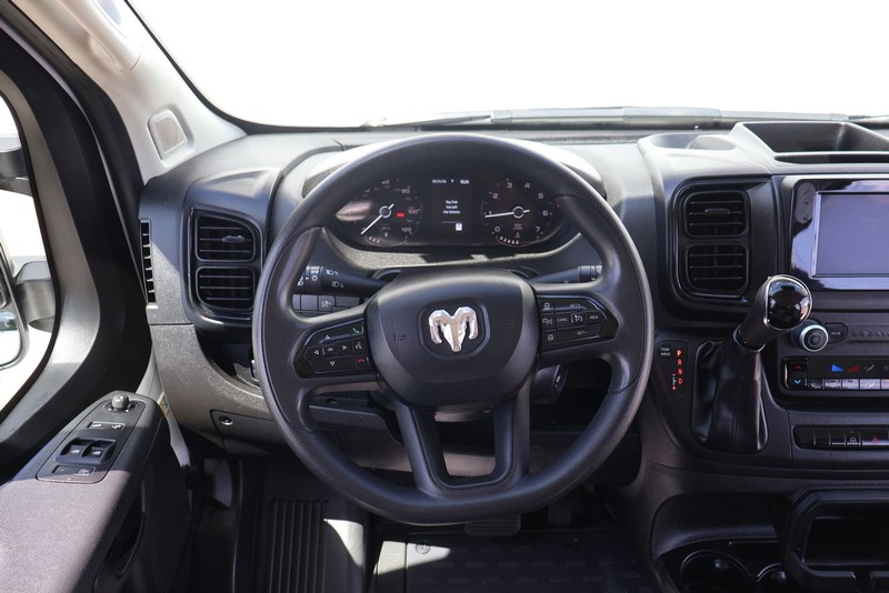 Ram ProMaster Cargo Van Vehicle Full-screen Gallery Image 23