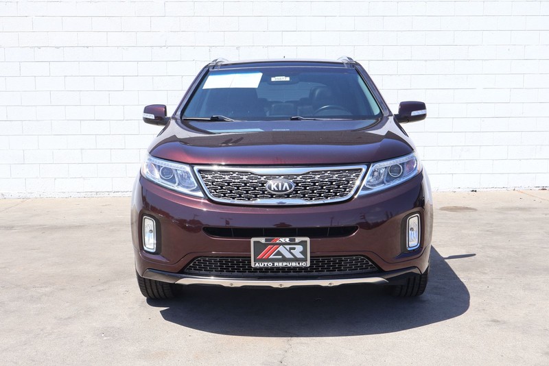 Kia Sorento Vehicle Full-screen Gallery Image 02
