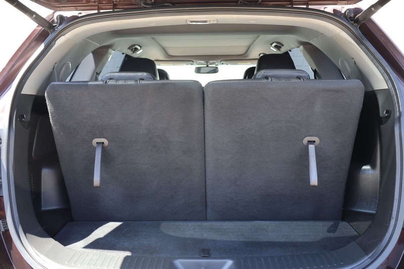 Kia Sorento Vehicle Full-screen Gallery Image 08
