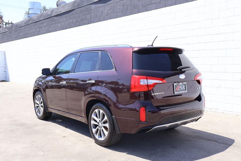 Kia Sorento Vehicle Full-screen Gallery Image 10