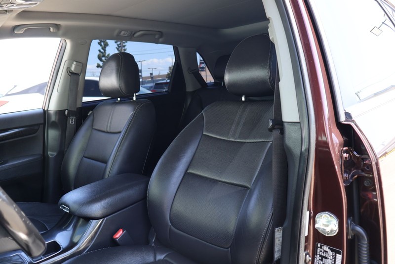 Kia Sorento Vehicle Full-screen Gallery Image 17