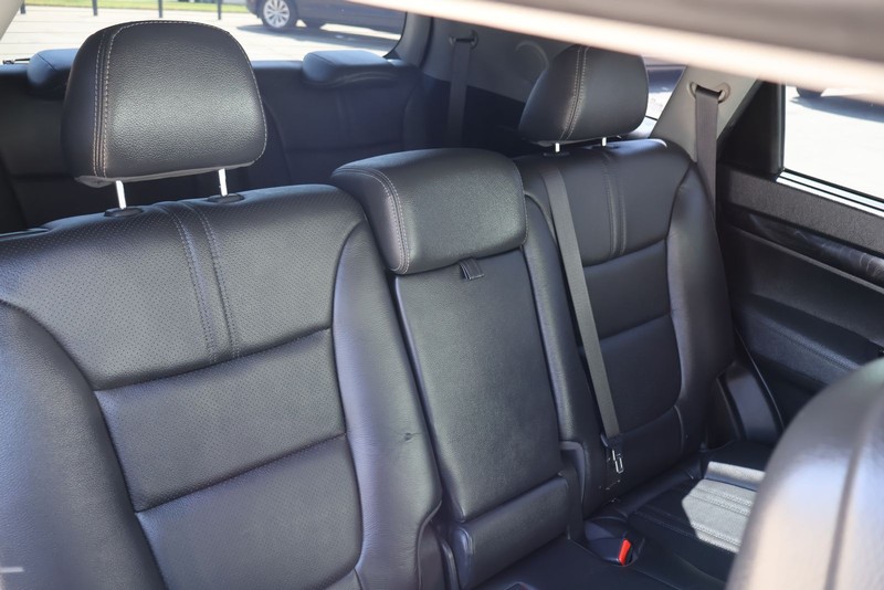 Kia Sorento Vehicle Full-screen Gallery Image 21