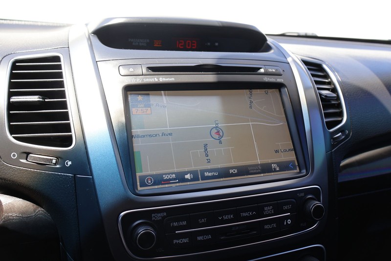 Kia Sorento Vehicle Full-screen Gallery Image 29