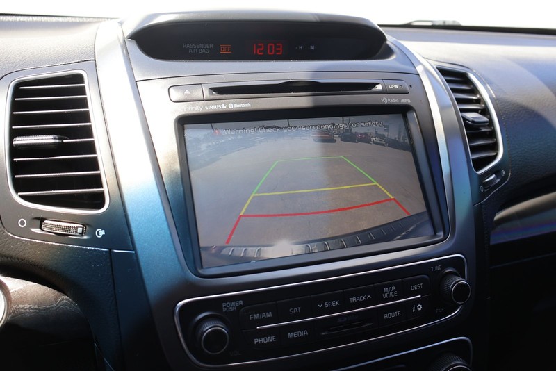 Kia Sorento Vehicle Full-screen Gallery Image 30