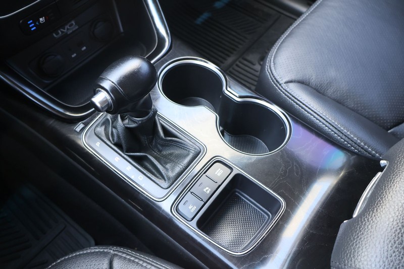 Kia Sorento Vehicle Full-screen Gallery Image 31