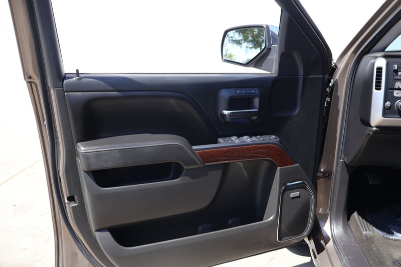 GMC Sierra 1500 Vehicle Full-screen Gallery Image 14