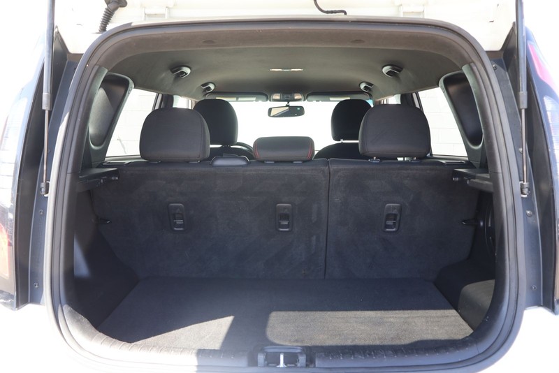 Kia Soul Vehicle Full-screen Gallery Image 08