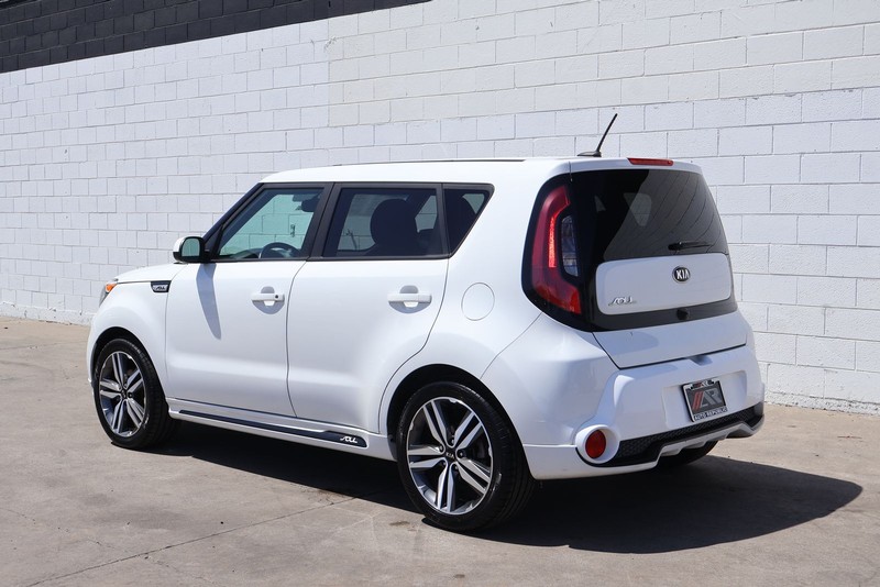 Kia Soul Vehicle Full-screen Gallery Image 09