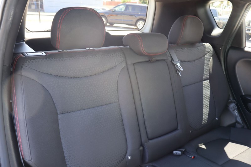 Kia Soul Vehicle Full-screen Gallery Image 20