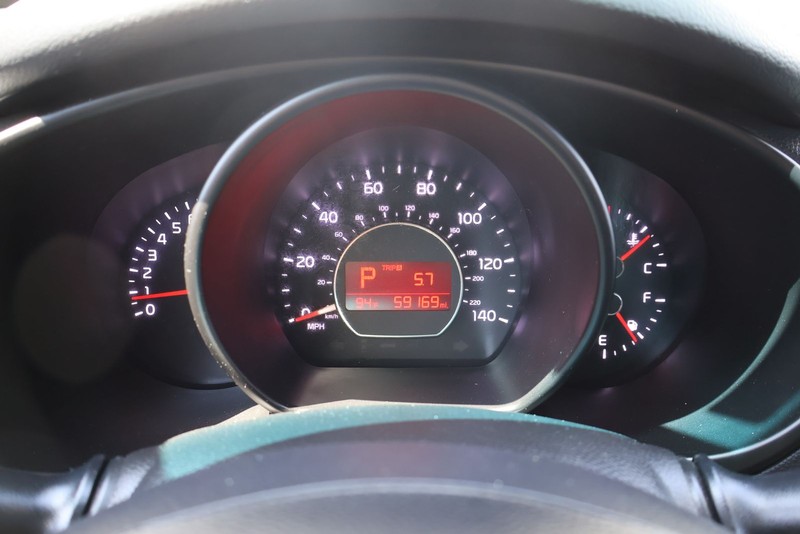 Kia Soul Vehicle Full-screen Gallery Image 22