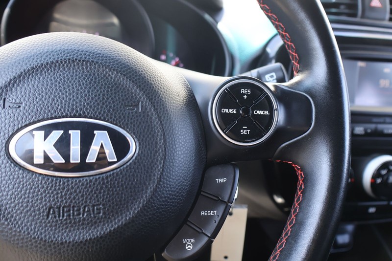 Kia Soul Vehicle Full-screen Gallery Image 25