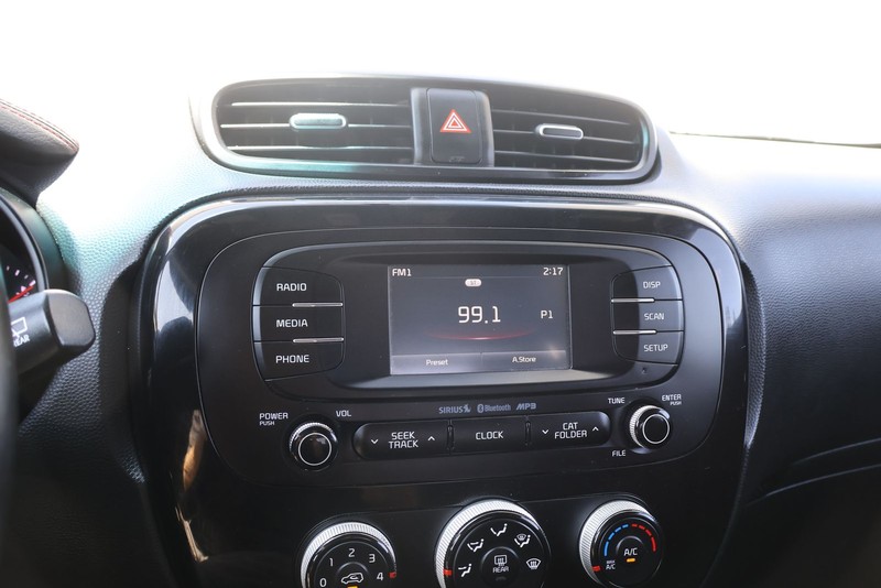 Kia Soul Vehicle Full-screen Gallery Image 27