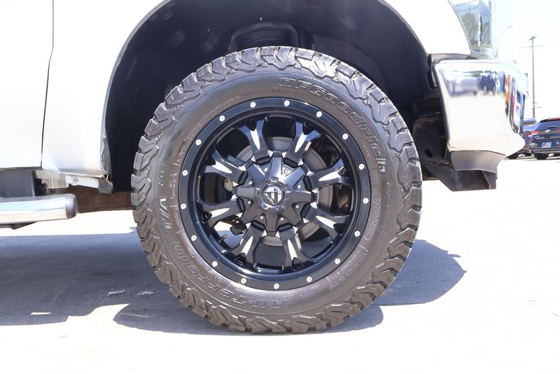 Ford Super Duty F-250 SRW Vehicle Full-screen Gallery Image 10
