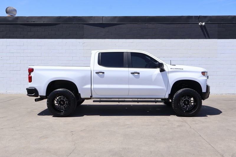 Chevrolet Silverado 1500 Vehicle Full-screen Gallery Image 04