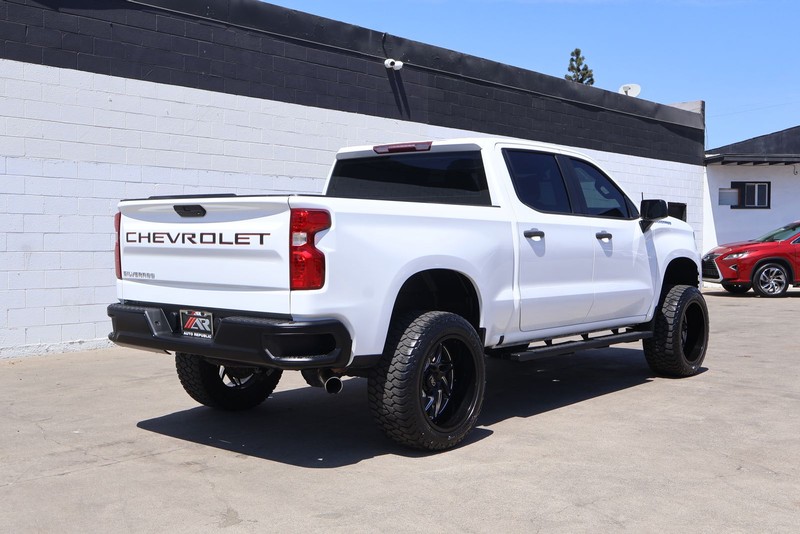 Chevrolet Silverado 1500 Vehicle Full-screen Gallery Image 05