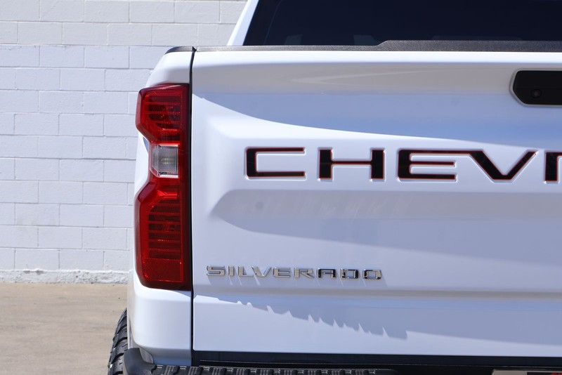Chevrolet Silverado 1500 Vehicle Full-screen Gallery Image 07