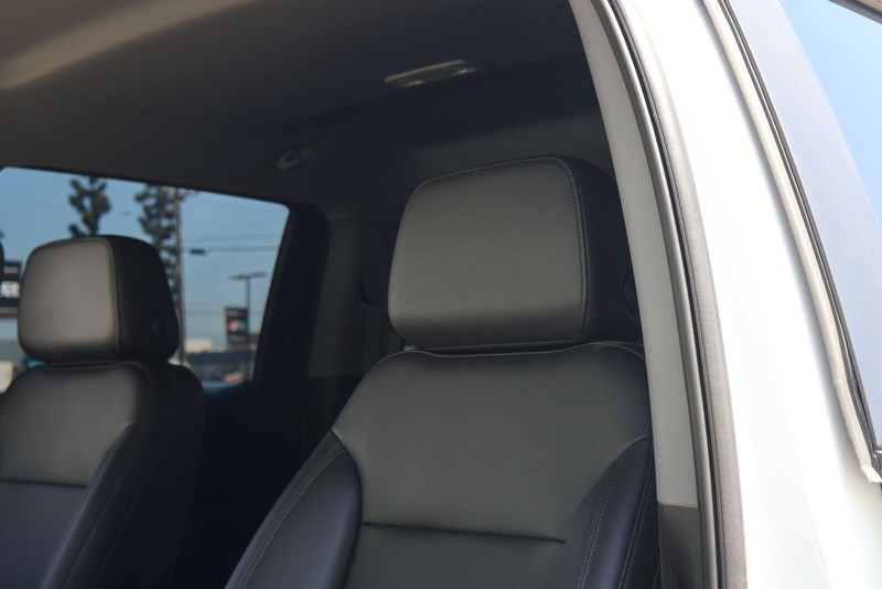 Chevrolet Silverado 1500 Vehicle Full-screen Gallery Image 17