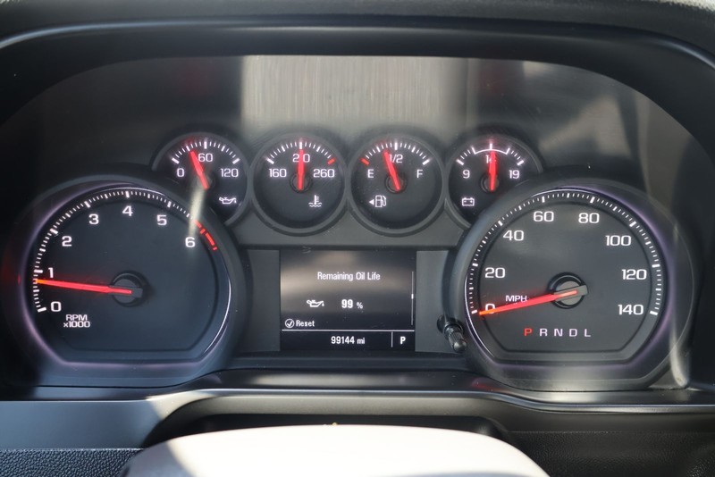 Chevrolet Silverado 1500 Vehicle Full-screen Gallery Image 22