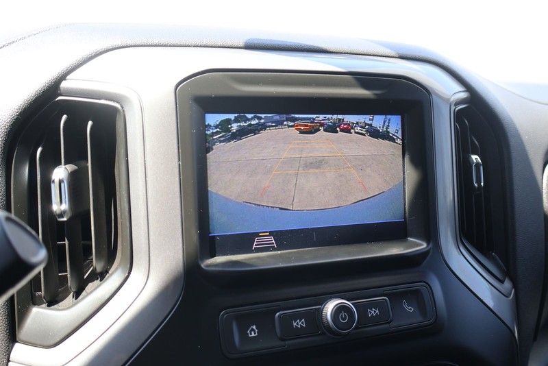 Chevrolet Silverado 1500 Vehicle Full-screen Gallery Image 28