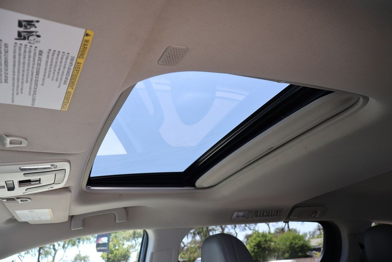 Toyota Sienna Vehicle Full-screen Gallery Image 34