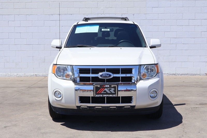 Ford Escape Vehicle Full-screen Gallery Image 02
