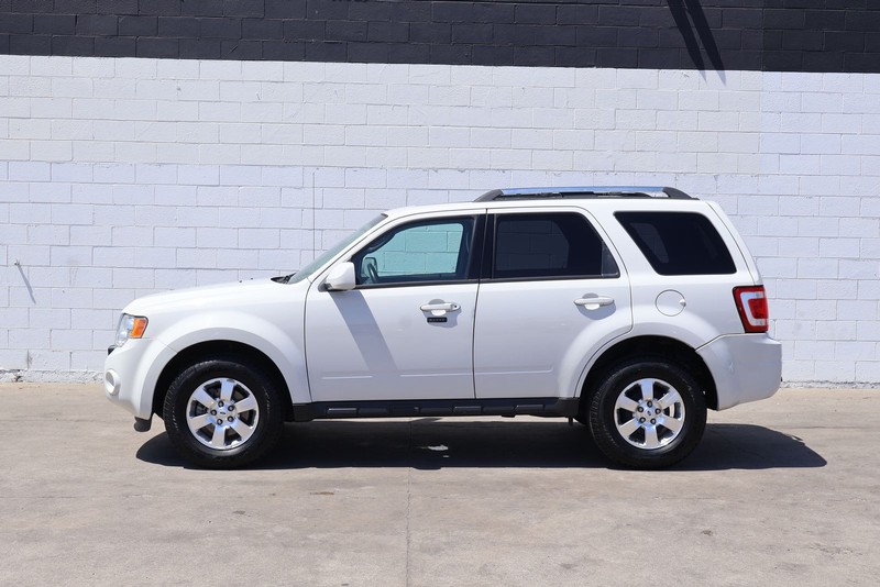 Ford Escape Vehicle Full-screen Gallery Image 10