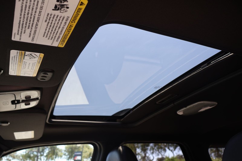 Ford Escape Vehicle Full-screen Gallery Image 30