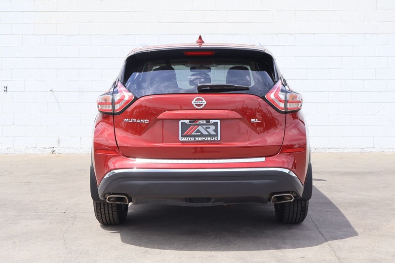 Nissan Murano Vehicle Full-screen Gallery Image 06