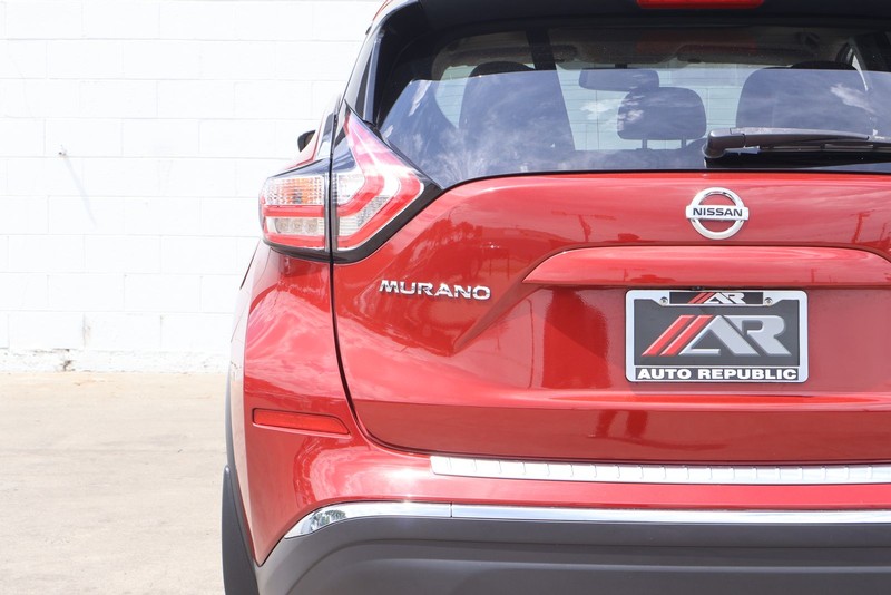 Nissan Murano Vehicle Full-screen Gallery Image 07