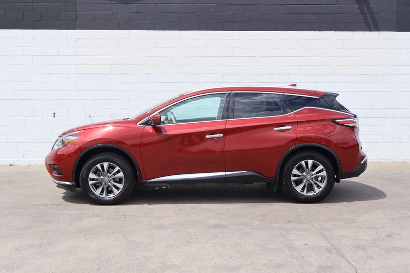 Nissan Murano Vehicle Full-screen Gallery Image 11