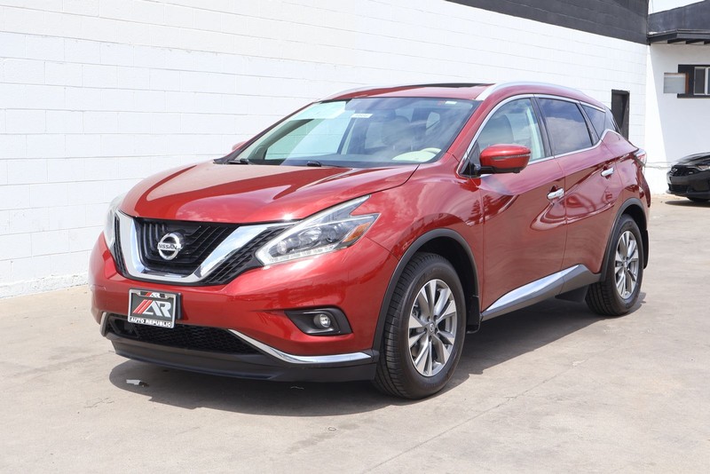 Nissan Murano Vehicle Full-screen Gallery Image 12
