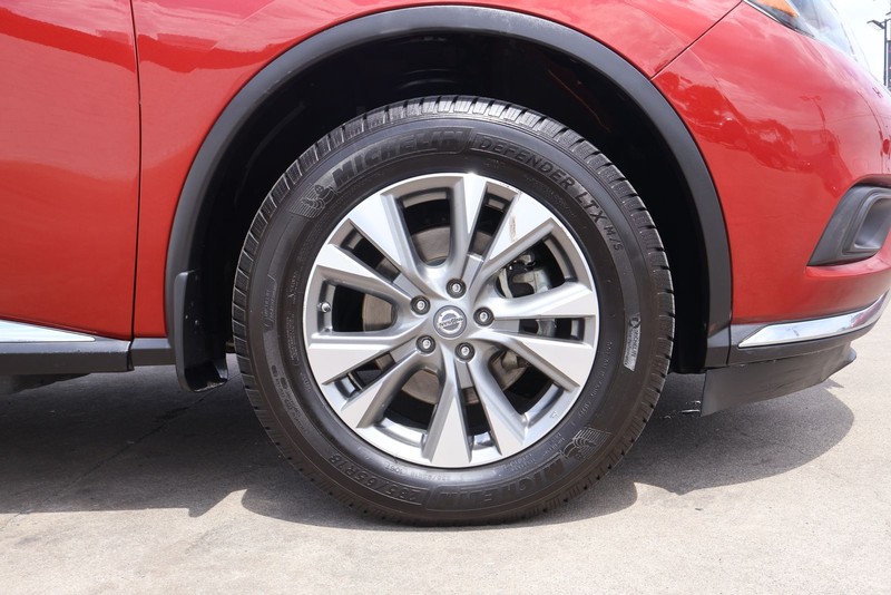 Nissan Murano Vehicle Full-screen Gallery Image 14