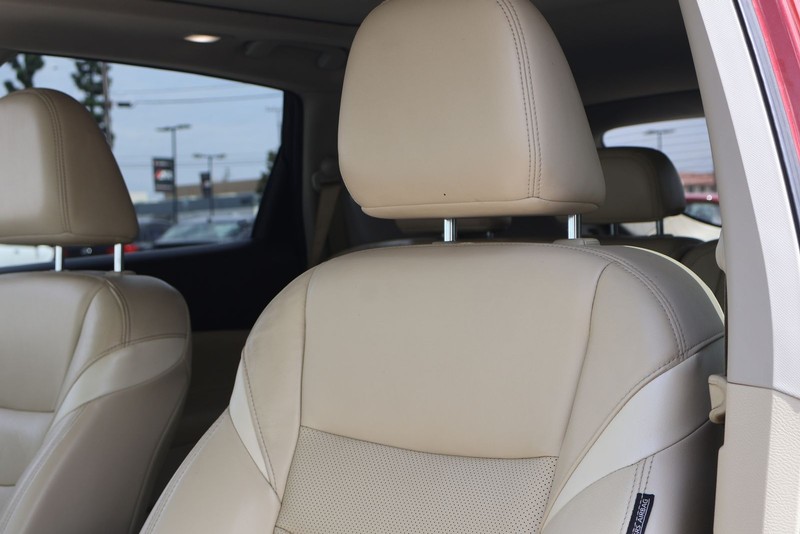 Nissan Murano Vehicle Full-screen Gallery Image 18