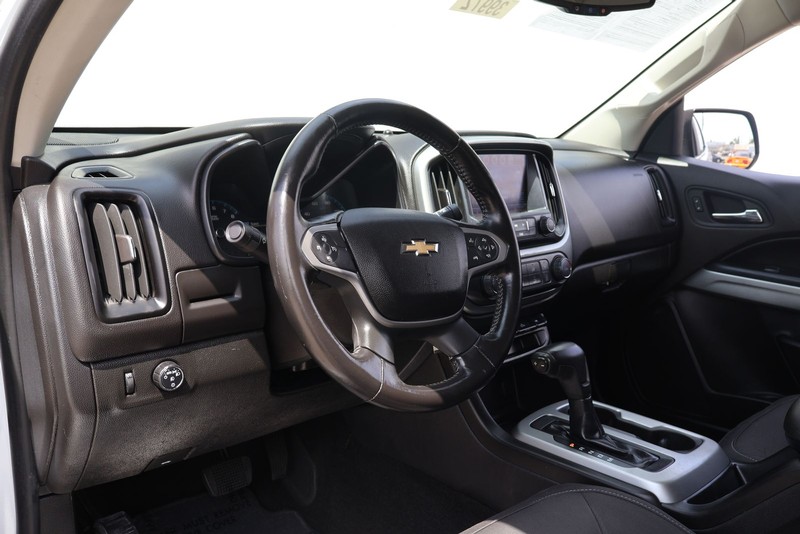 Chevrolet Colorado Vehicle Full-screen Gallery Image 15