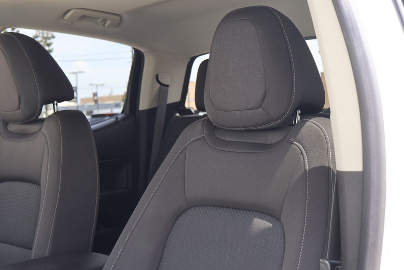 Chevrolet Colorado Vehicle Full-screen Gallery Image 17
