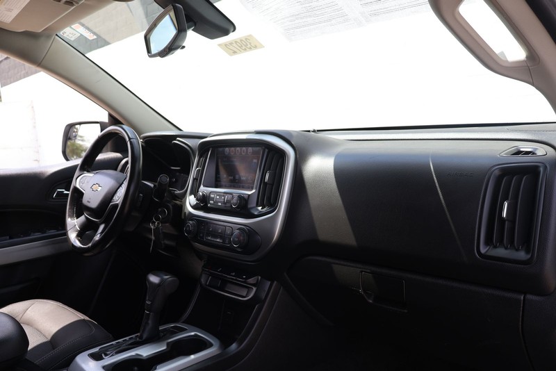 Chevrolet Colorado Vehicle Full-screen Gallery Image 18