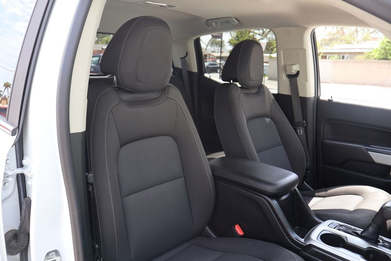 Chevrolet Colorado Vehicle Full-screen Gallery Image 19