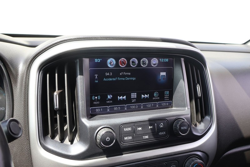 Chevrolet Colorado Vehicle Full-screen Gallery Image 27