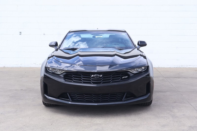 Chevrolet Camaro Vehicle Full-screen Gallery Image 02