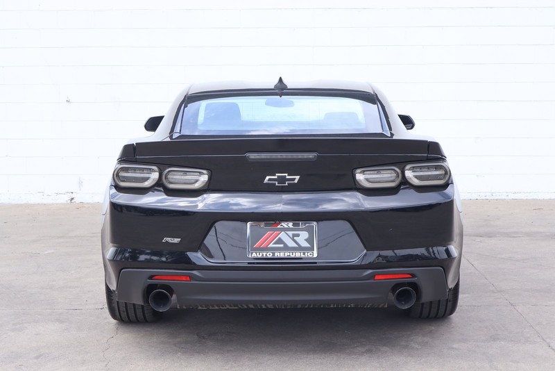 Chevrolet Camaro Vehicle Full-screen Gallery Image 06