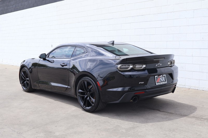 Chevrolet Camaro Vehicle Full-screen Gallery Image 09