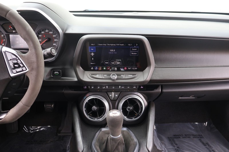 Chevrolet Camaro Vehicle Full-screen Gallery Image 21