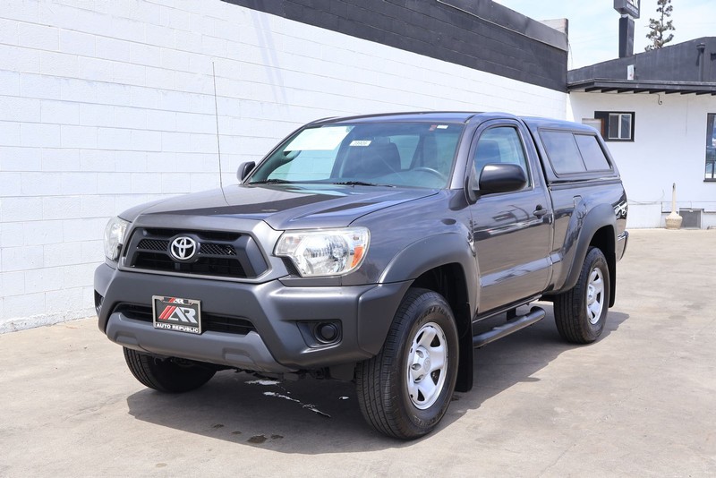 Toyota Tacoma Vehicle Full-screen Gallery Image 11