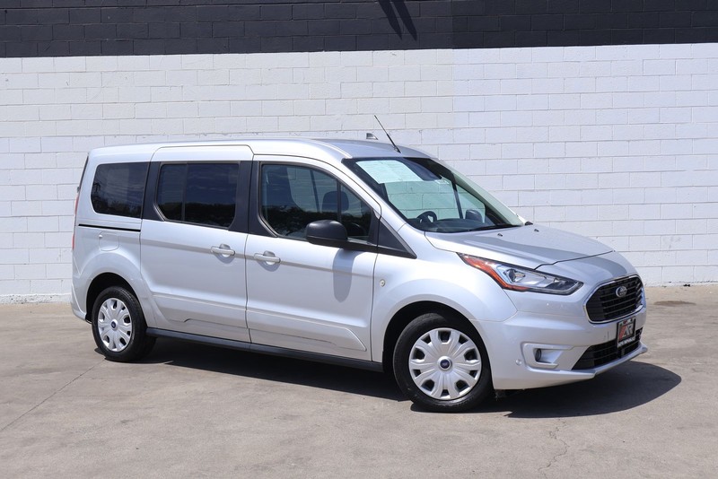 Ford Transit Connect Wagon Vehicle Full-screen Gallery Image 01