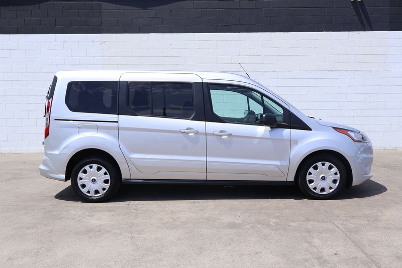 Ford Transit Connect Wagon Vehicle Full-screen Gallery Image 04