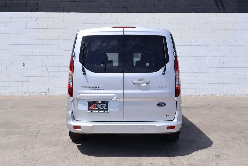 Ford Transit Connect Wagon Vehicle Full-screen Gallery Image 06