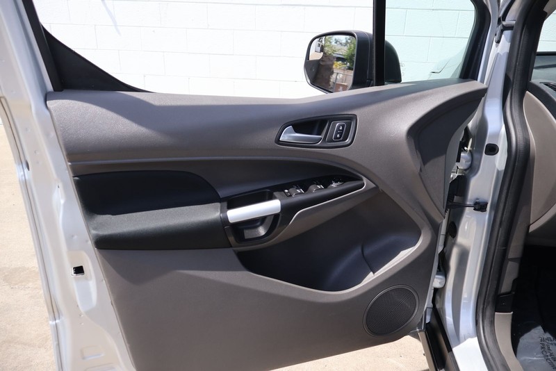 Ford Transit Connect Wagon Vehicle Full-screen Gallery Image 14