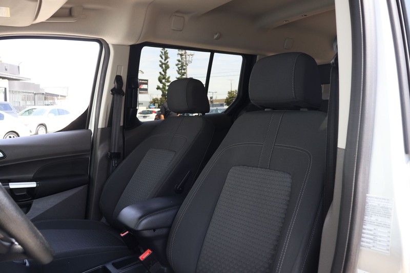 Ford Transit Connect Wagon Vehicle Full-screen Gallery Image 16