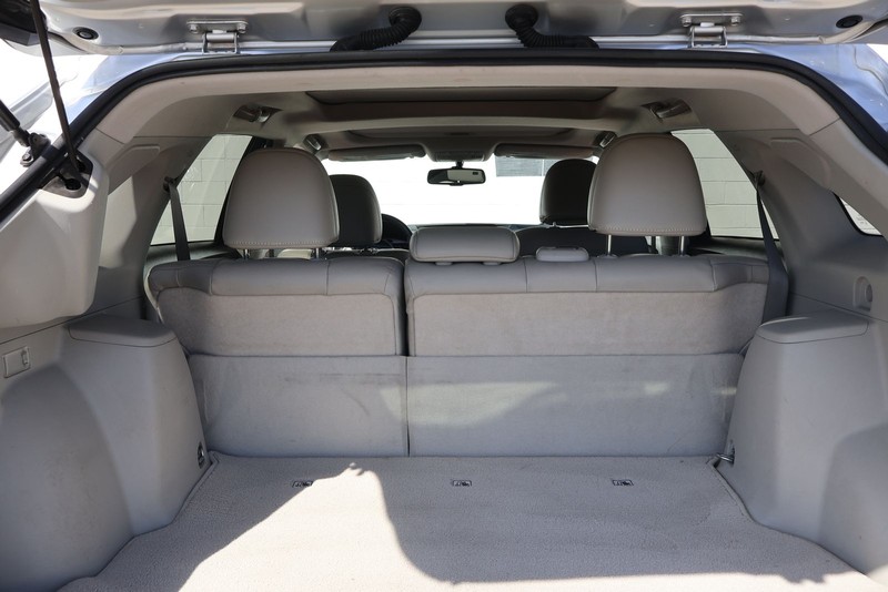 Toyota Venza Vehicle Full-screen Gallery Image 08