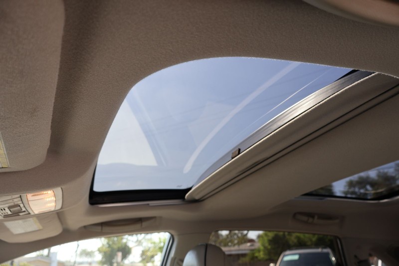 Toyota Venza Vehicle Full-screen Gallery Image 31